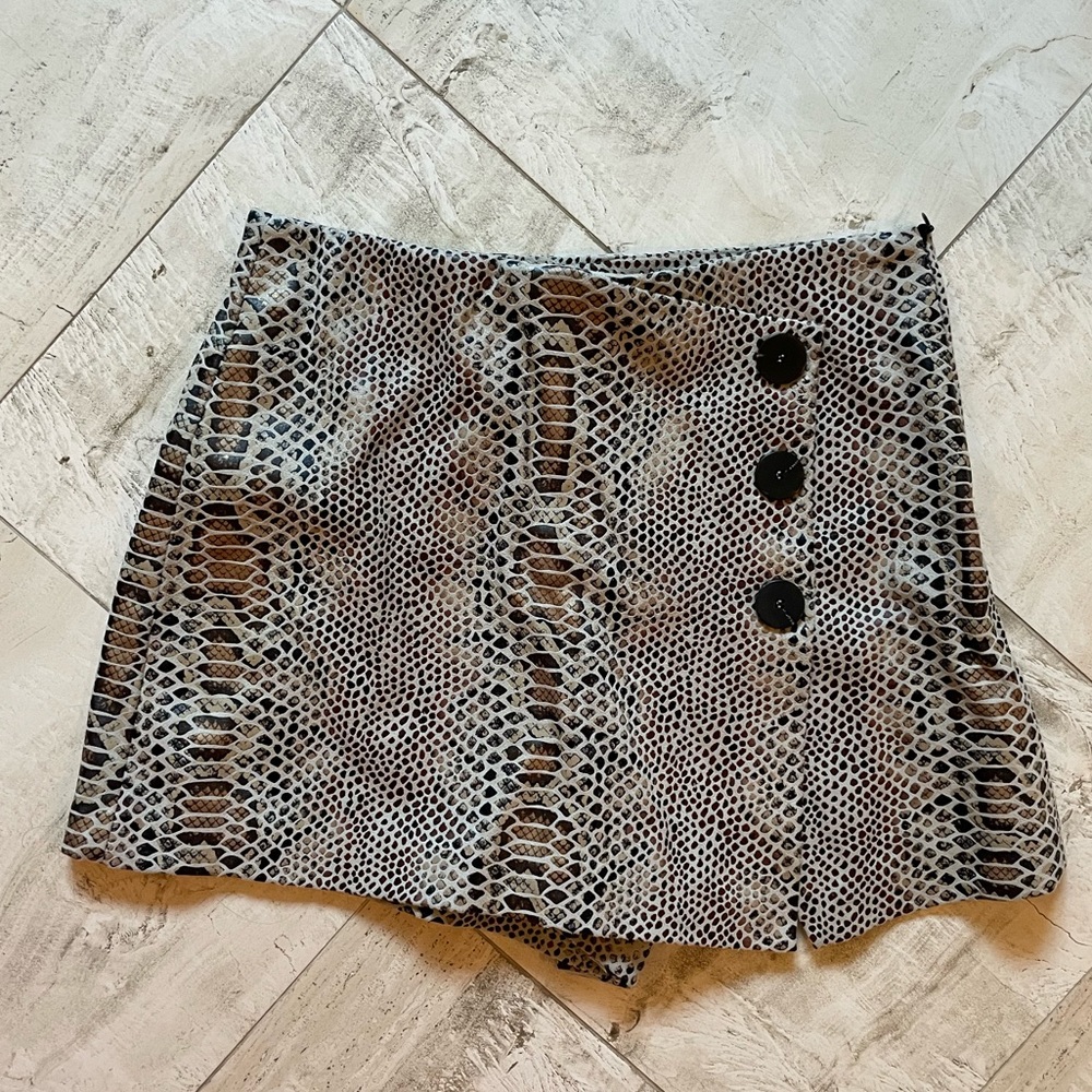 zara snakeskin skort